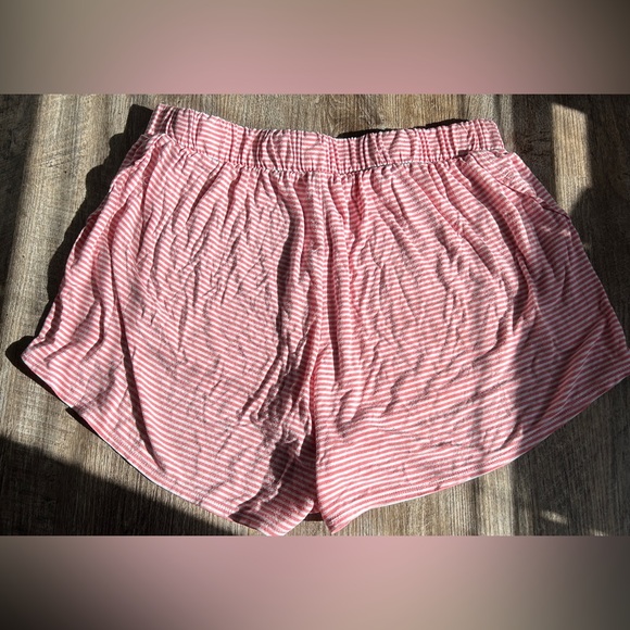High-Waisted Sunday Sleep Ultra—Soft Dolphin-hem Pajama Shorts - Picture 3 of 6